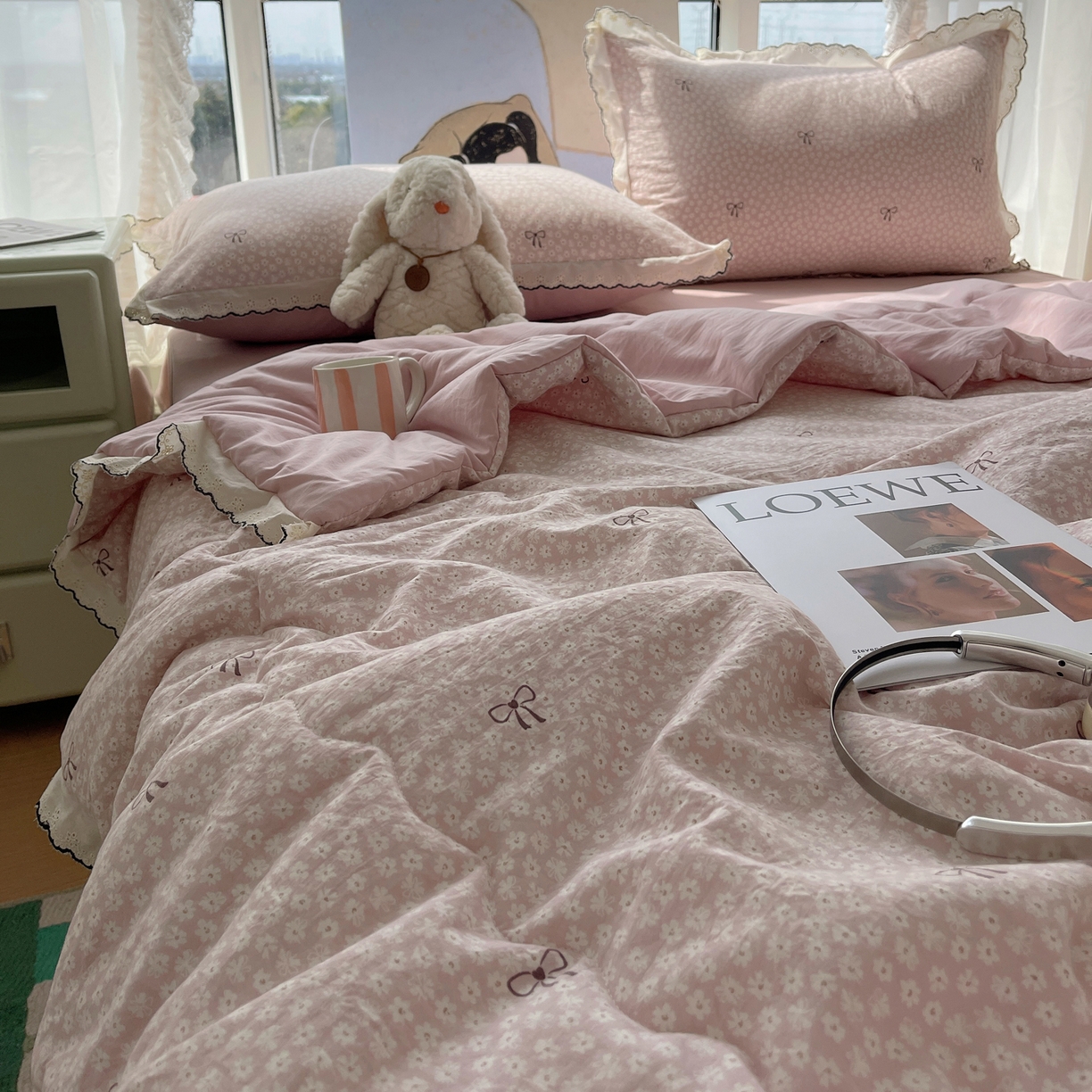 91家纺网 家纺一手货源 找家纺 梵克保罗 2026春夏新款10A抗菌全棉黑色花边云朵棉单夏被/夏被四件套空调被 云朵棉-粉樱蝴蝶结