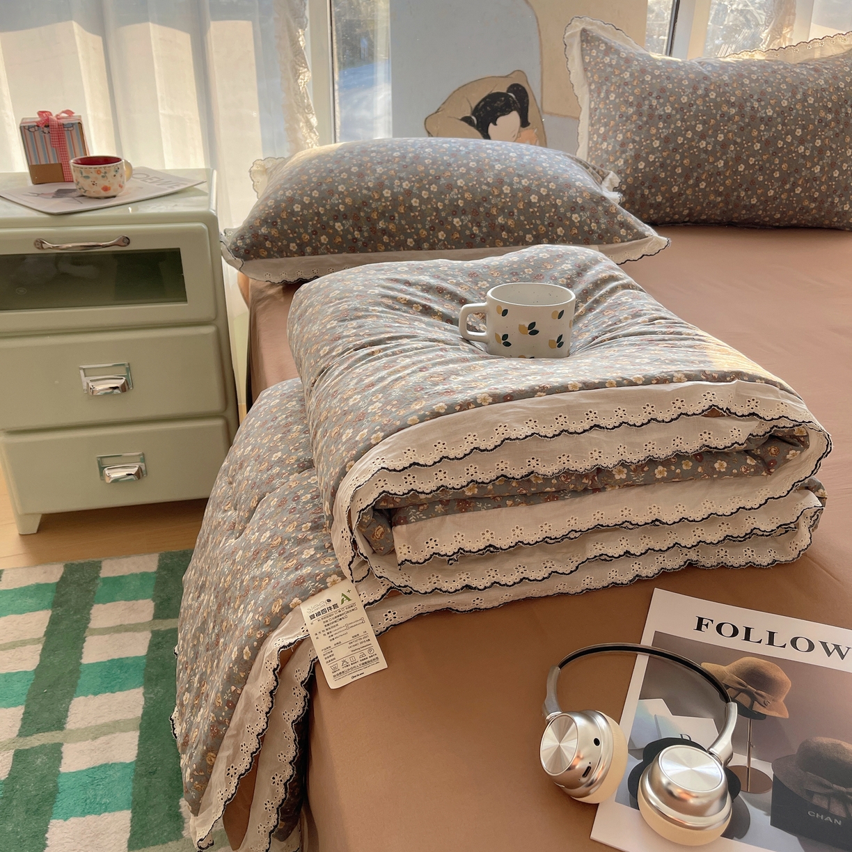 91家纺网 家纺一手货源 找家纺 梵克保罗 2026春夏新款10A抗菌全棉黑色花边云朵棉单夏被/夏被四件套空调被 云朵棉-森系蔷薇