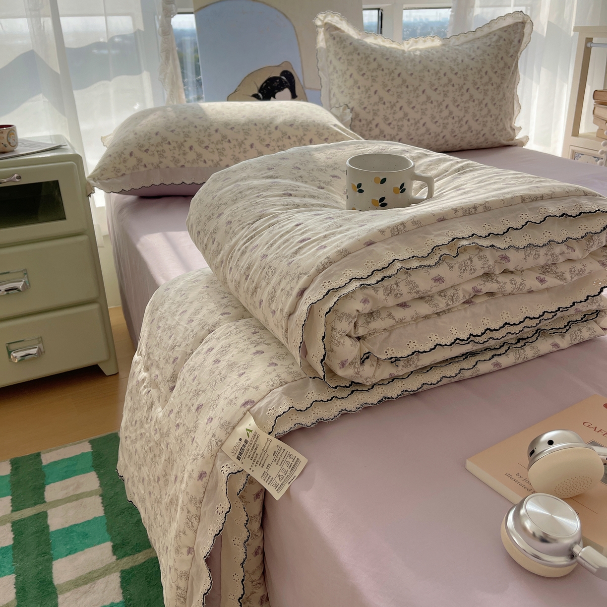 91家纺网 家纺一手货源 找家纺 梵克保罗 2026春夏新款10A抗菌全棉黑色花边云朵棉单夏被/夏被四件套空调被 云朵棉-紫萝香