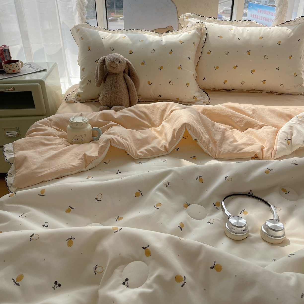 91家纺网 家纺一手货源 找家纺 梵克保罗 2026春夏新款10A抗菌全棉黑色花边云朵棉单夏被/夏被四件套空调被 云朵棉-禾风果语