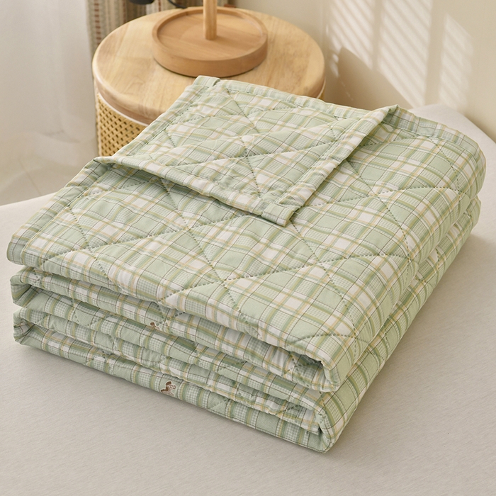 91家纺网 家纺一手货源 找家纺 培童   2025新款超声波亲肤绒夏被夏凉被直播爆款超声波夏被空调被礼品被 自由格  绿