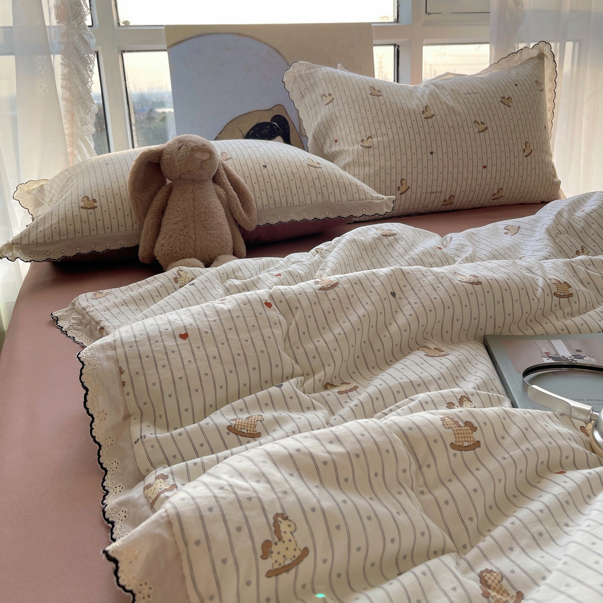 91家纺网 家纺一手货源 找家纺 梵克保罗 2026春夏新款10A抗菌全棉黑色花边云朵棉单夏被/夏被四件套空调被 云朵棉-爱心马