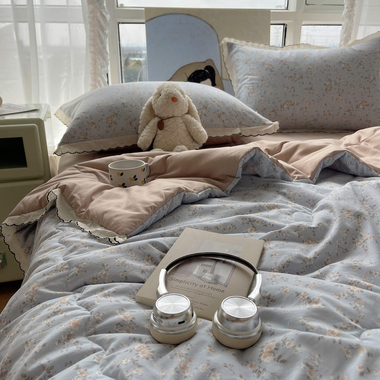 91家纺网 家纺一手货源 找家纺 梵克保罗 2026春夏新款10A抗菌全棉黑色花边云朵棉单夏被/夏被四件套空调被 云朵棉-浅蓝花夕