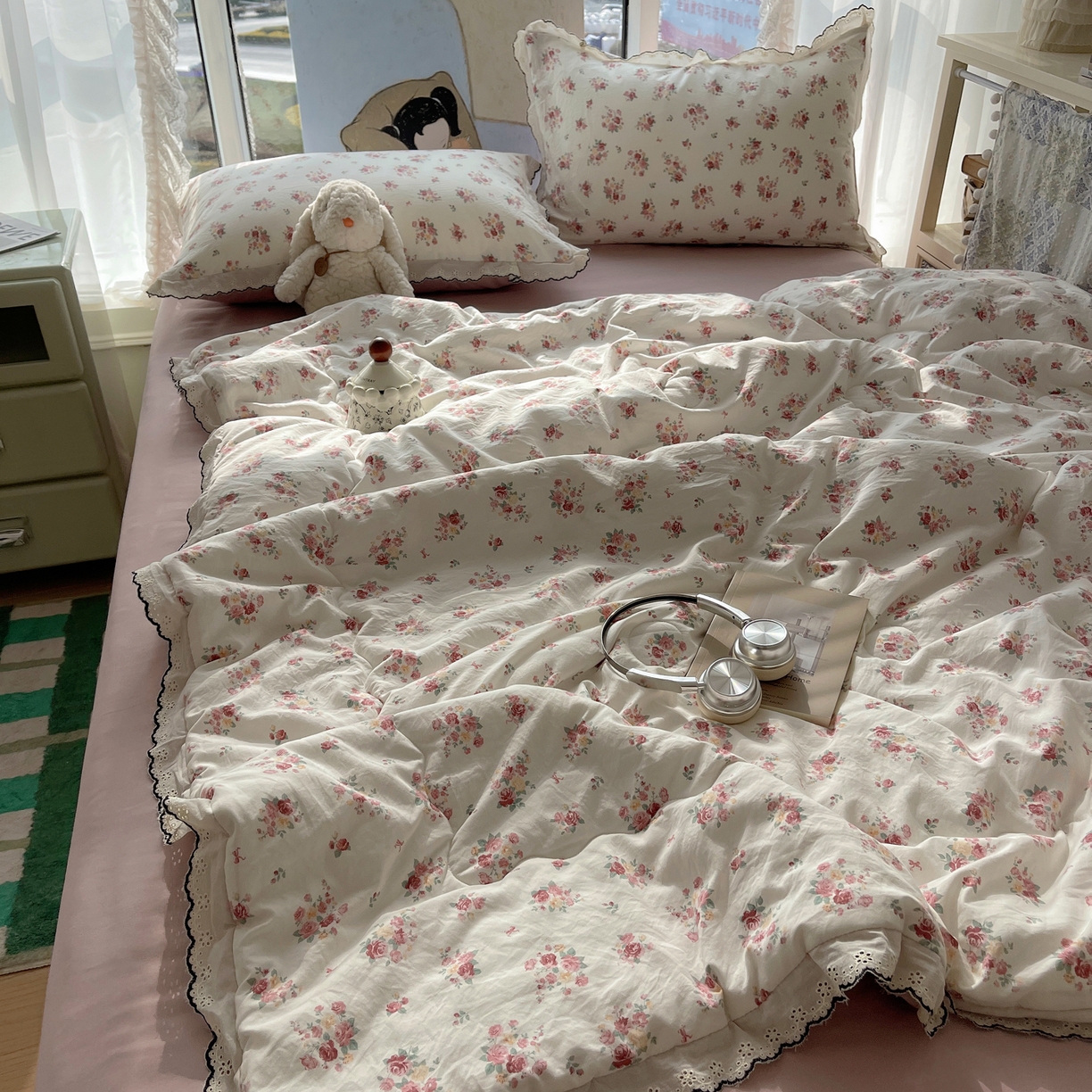 91家纺网 家纺一手货源 找家纺 梵克保罗 2026春夏新款10A抗菌全棉黑色花边云朵棉单夏被/夏被四件套空调被 云朵棉-素白繁花