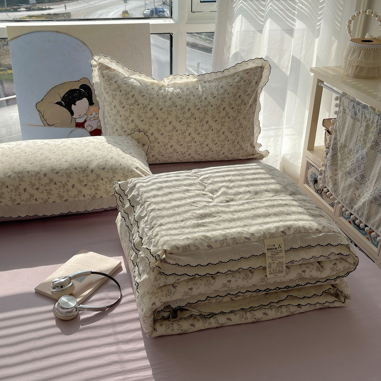 91家纺网 家纺一手货源 找家纺 梵克保罗 2026春夏新款10A抗菌全棉黑色花边云朵棉单夏被/夏被四件套空调被 云朵棉-紫萝香