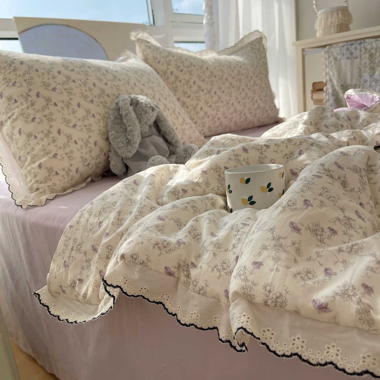 91家纺网 家纺一手货源 找家纺 梵克保罗 2026春夏新款10A抗菌全棉黑色花边云朵棉单夏被/夏被四件套空调被 云朵棉-紫萝香