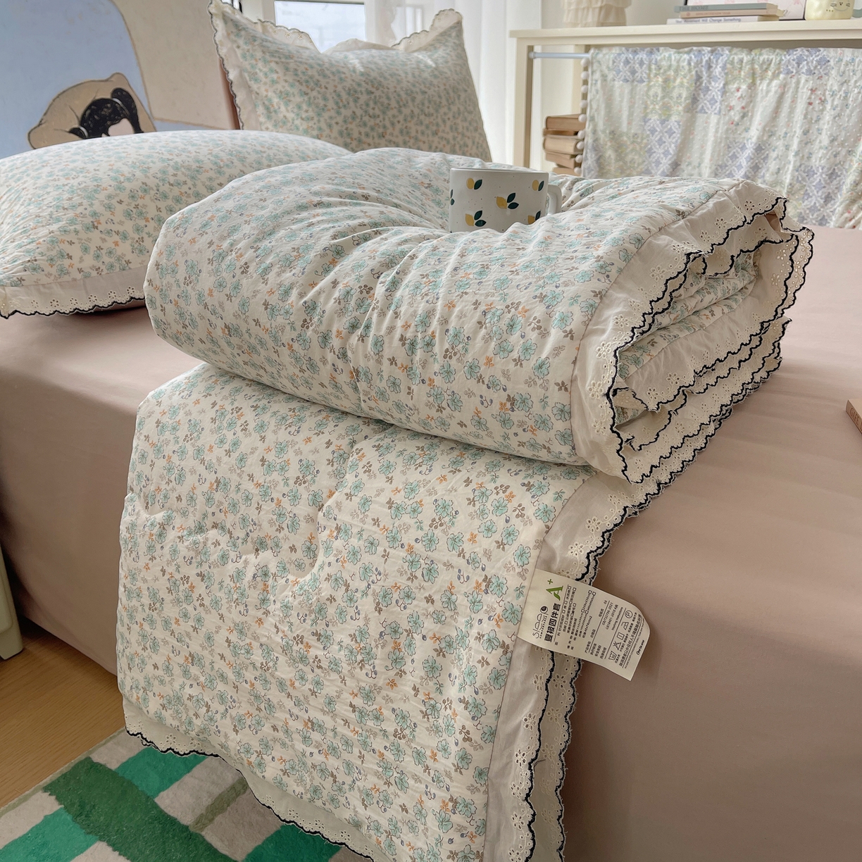 91家纺网 家纺一手货源 找家纺 （总）梵克保罗 2026春夏新款10A抗菌全棉黑色花边云朵棉单夏被/夏被四件套空调被