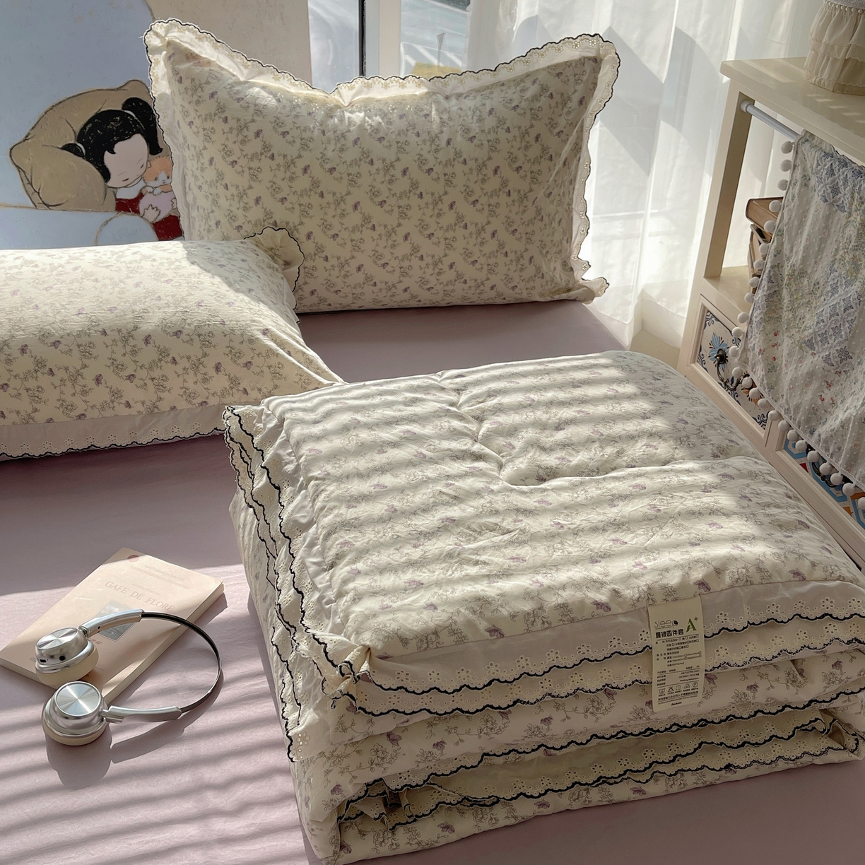 91家纺网 家纺一手货源 找家纺 梵克保罗 2026春夏新款10A抗菌全棉黑色花边云朵棉单夏被/夏被四件套空调被 云朵棉-紫萝香