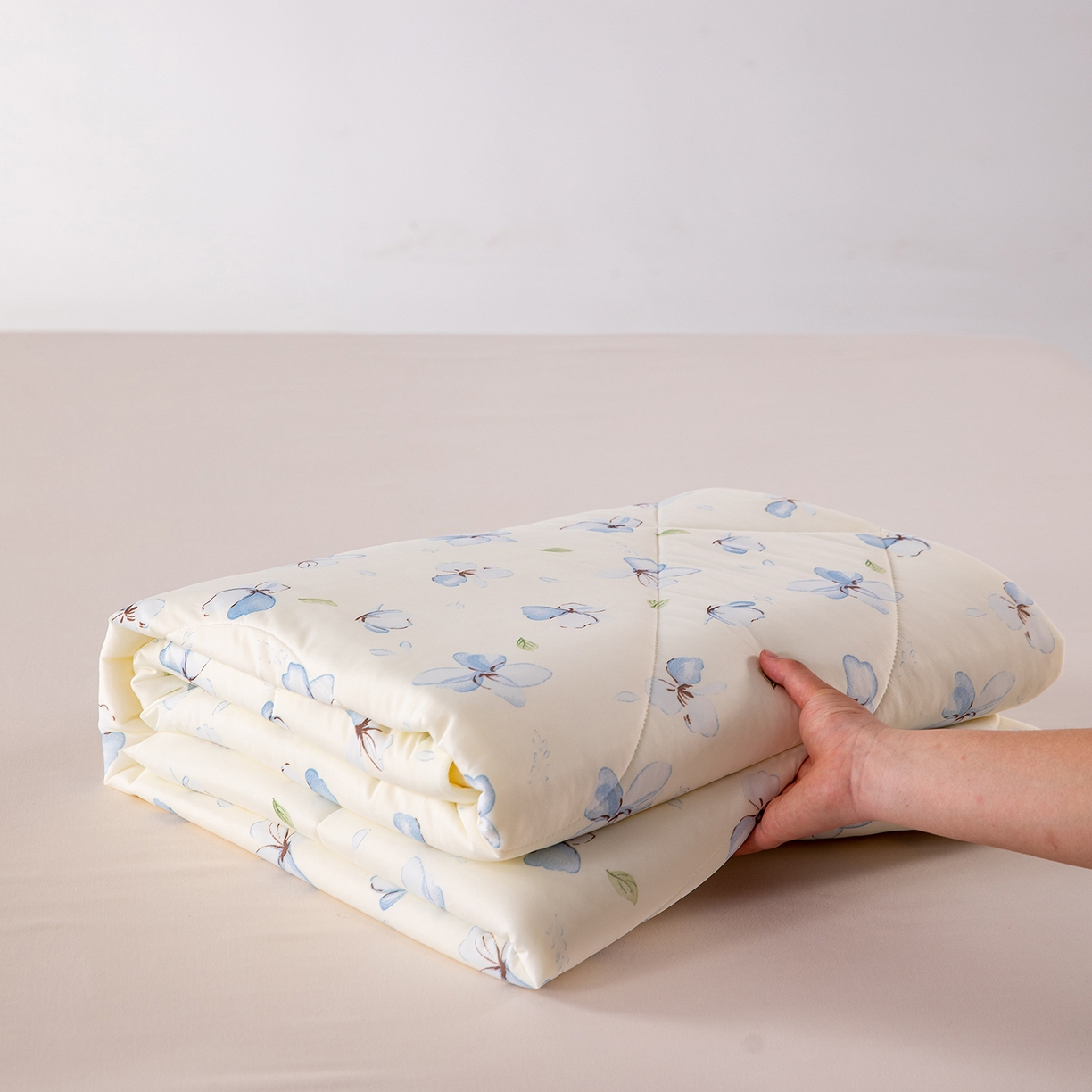 91家纺网 家纺一手货源 找家纺 （总）卡初家居（原微来） 2026新款A类氨纶水洗冰丝凉感夏被