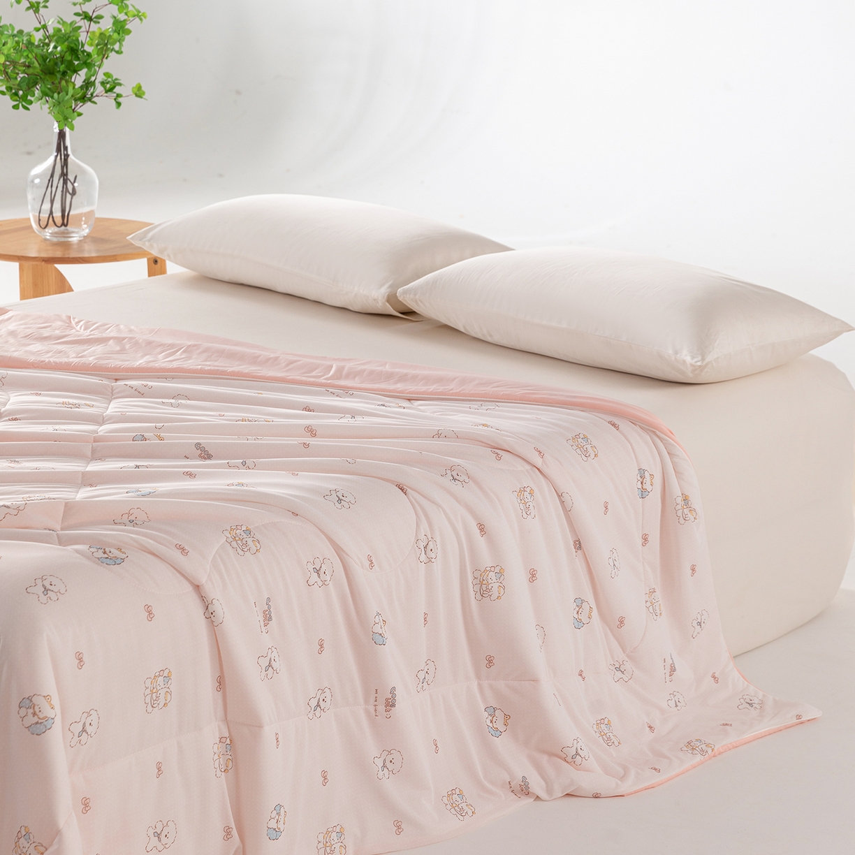 91家纺网 家纺一手货源 找家纺 卡初家居（原微来） 2026新款A类氨纶水洗冰丝凉感夏被 快乐家族-粉