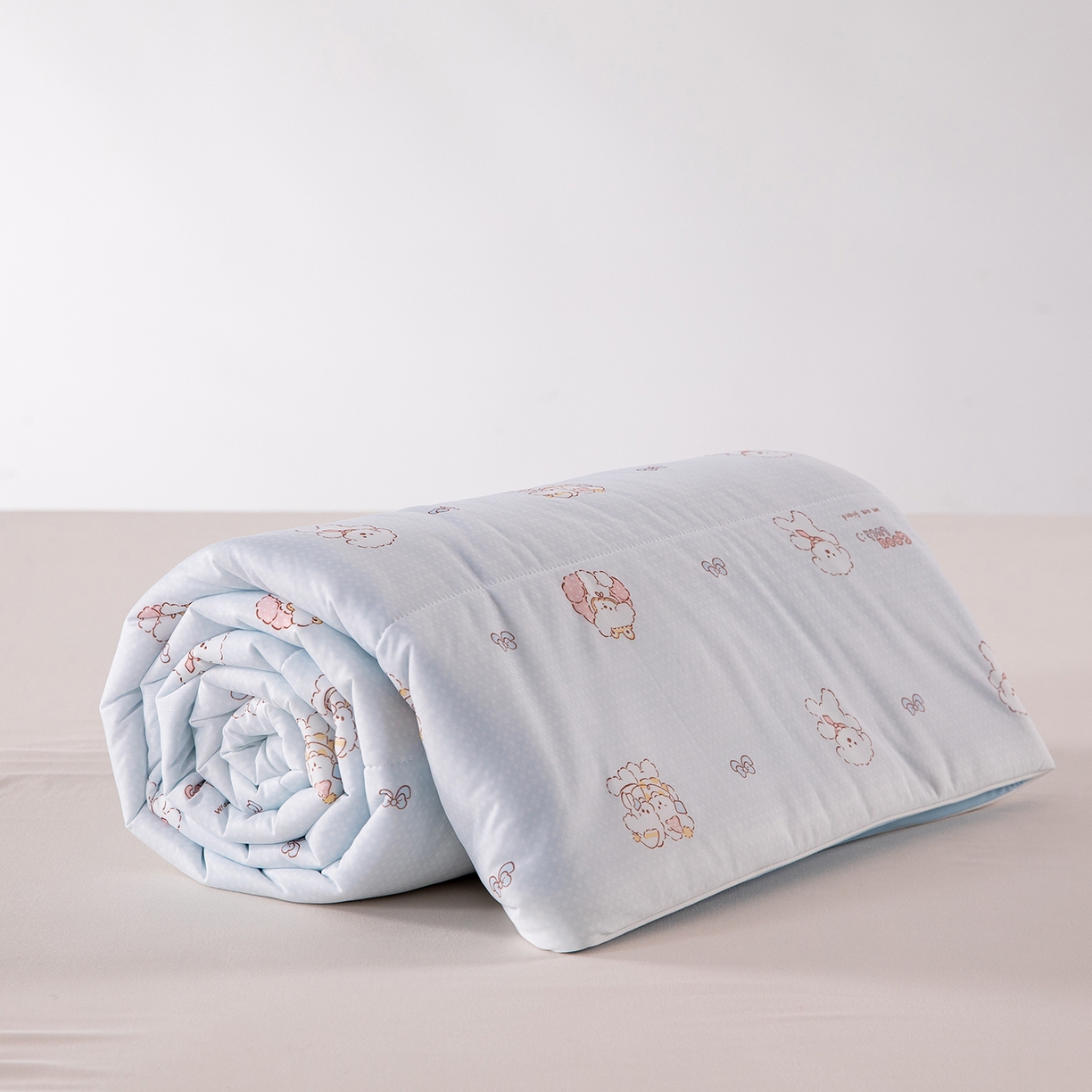 91家纺网 家纺一手货源 找家纺 卡初家居（原微来） 2026新款A类氨纶水洗冰丝凉感夏被 快乐家族-蓝