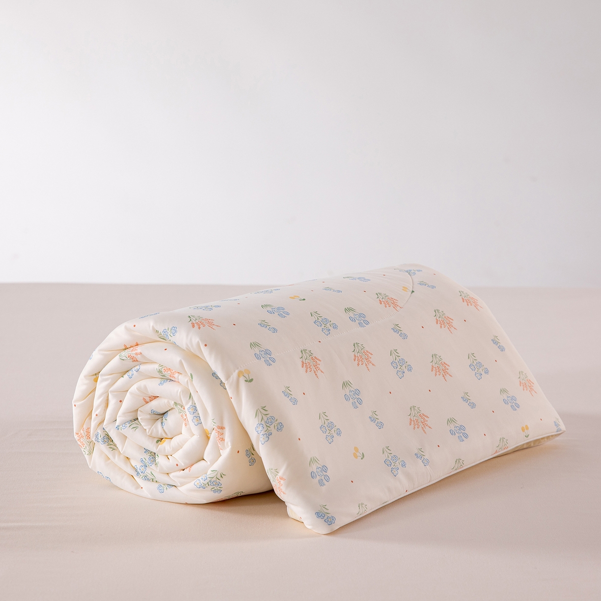 91家纺网 家纺一手货源 找家纺 卡初家居（原微来） 2026新款A类氨纶水洗冰丝凉感夏被 盛夏韵味