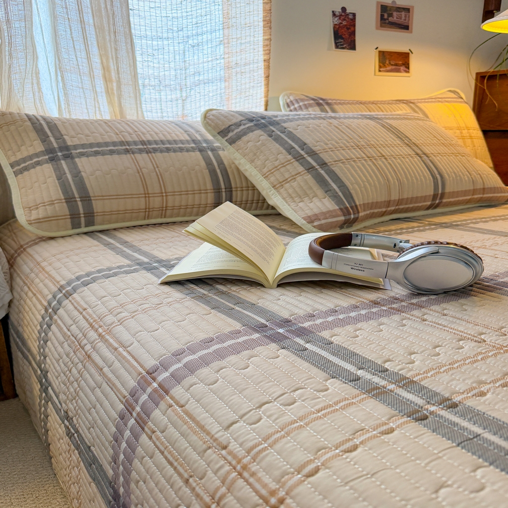 91家纺网 家纺一手货源 找家纺 （总）梵克保罗 2026新款A类小清新四季可用学生宿舍床单  单件夹棉炕盖床盖炕毯三件套