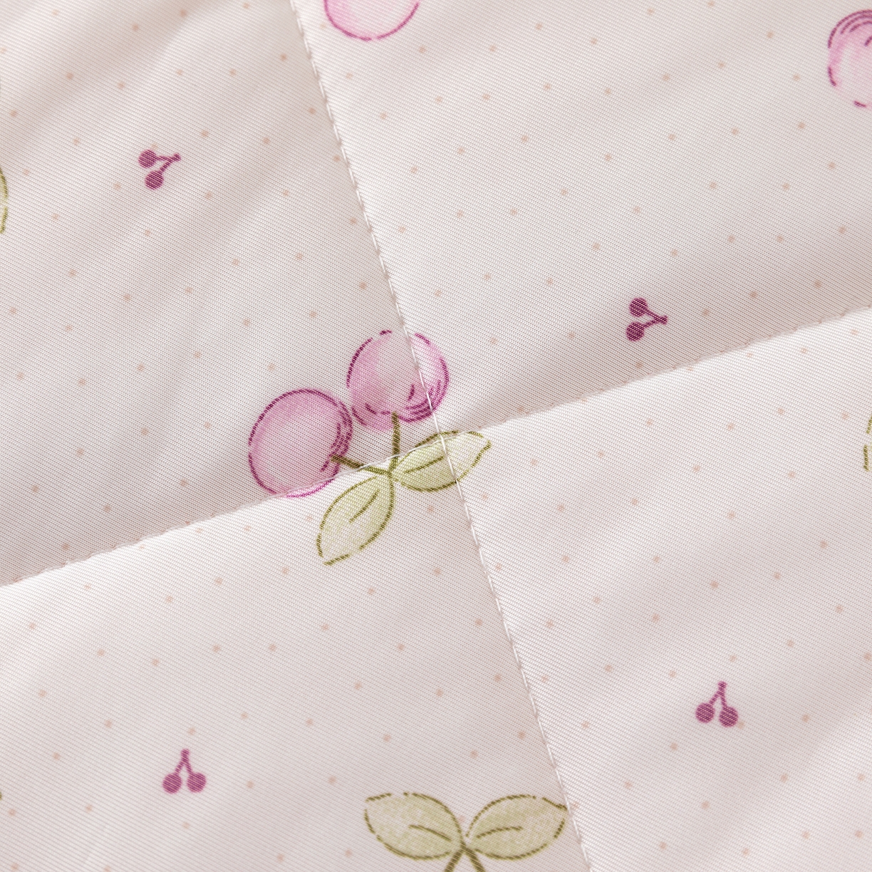 91家纺网 家纺一手货源 找家纺 卡初家居（原微来） 2026新款A类氨纶水洗冰丝凉感夏被 樱桃啵啵