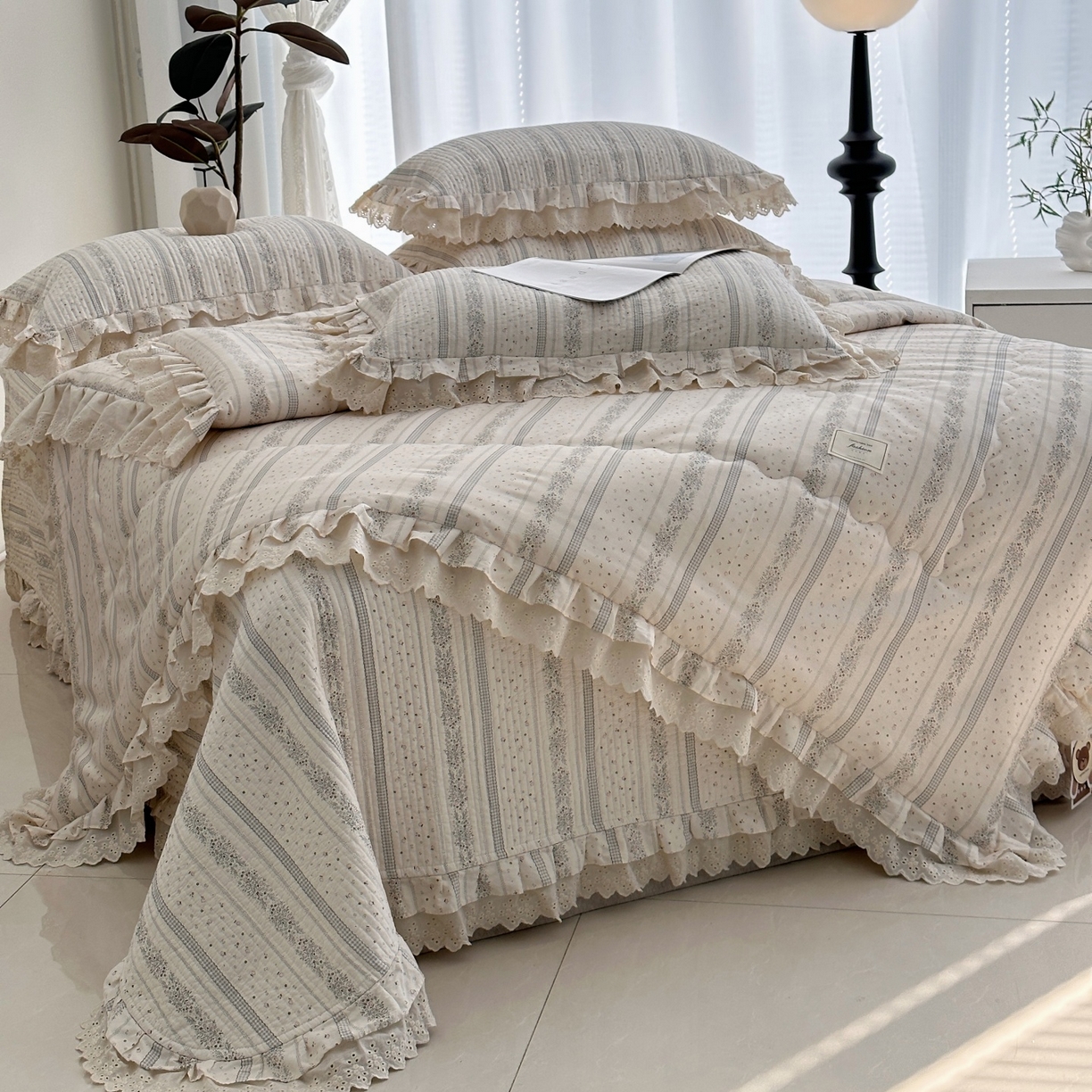 91家纺网 家纺一手货源 找家纺 佰织鑫家居 2026春夏新款全棉纯棉春秋被砂洗床盖款四件套安娜 安娜-沐颜