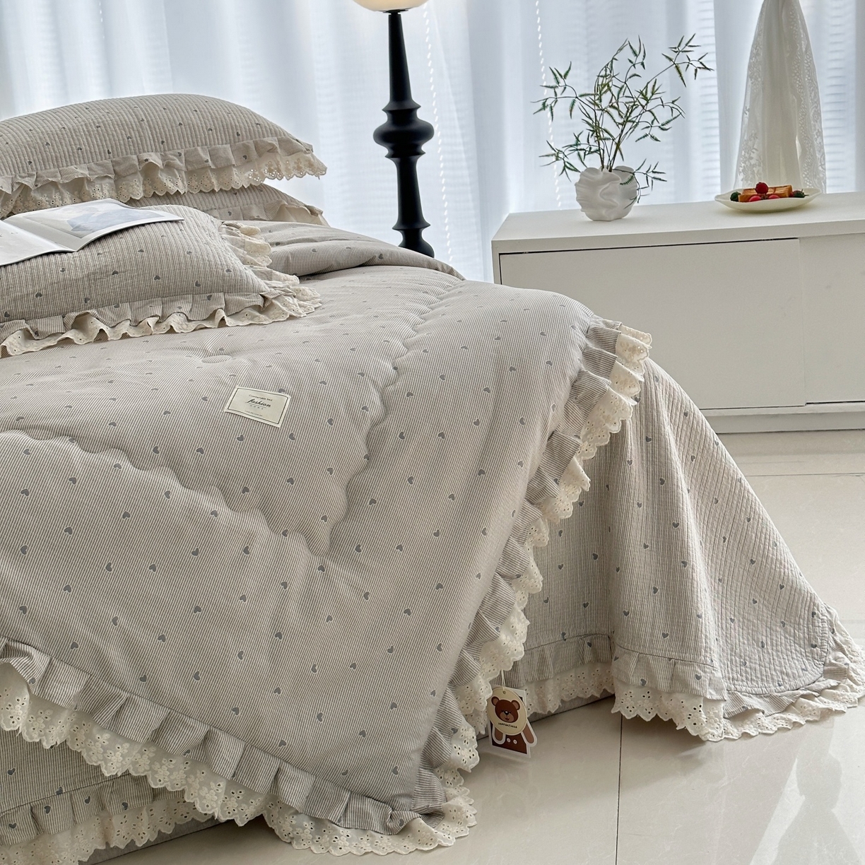 91家纺网 家纺一手货源 找家纺 佰织鑫家居 2026春夏新款全棉纯棉春秋被砂洗床盖款四件套安娜 安娜-心悸