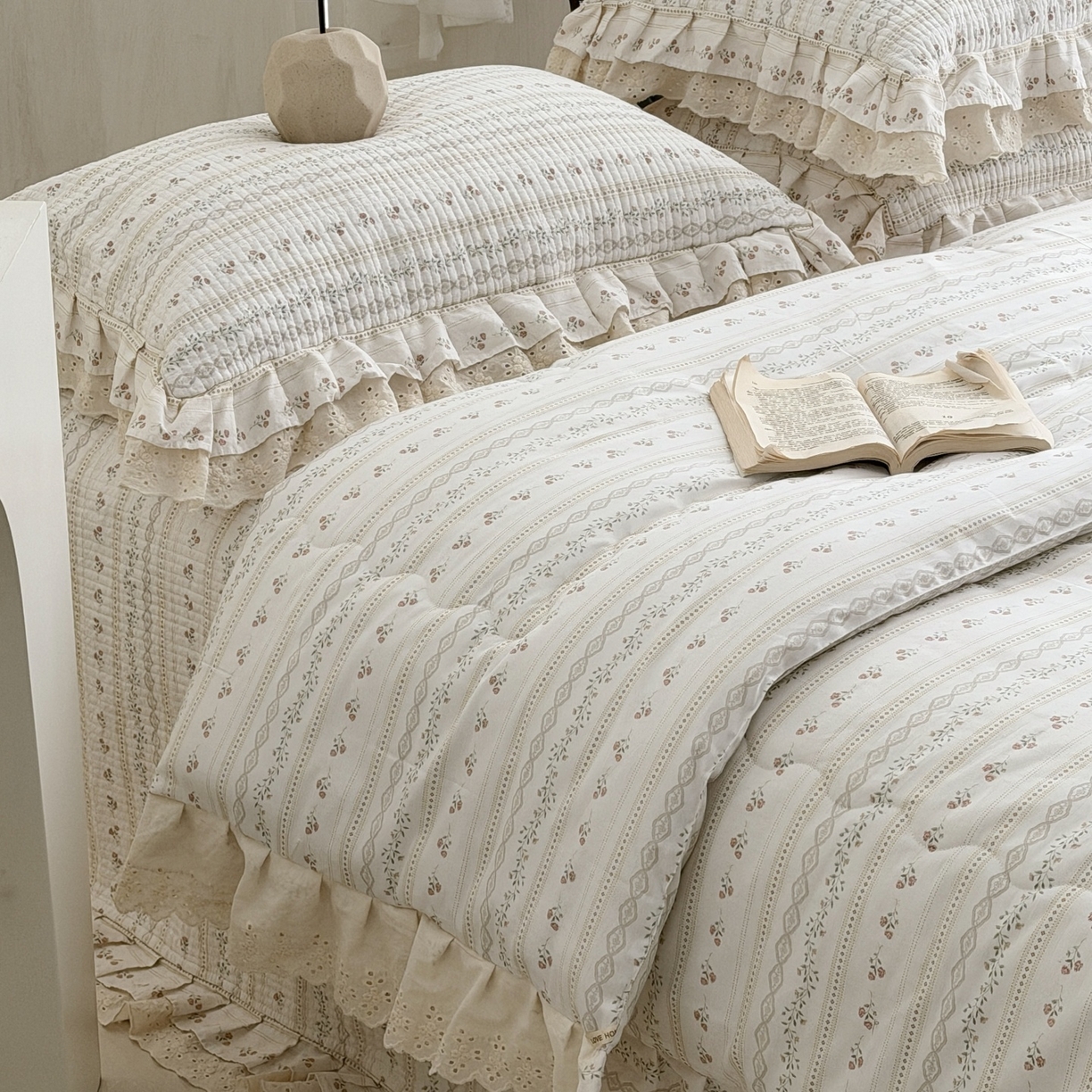 91家纺网 家纺一手货源 找家纺 佰织鑫家居 2026春夏新款全棉纯棉春秋被砂洗床盖款四件套安娜 安娜-樱桃花花