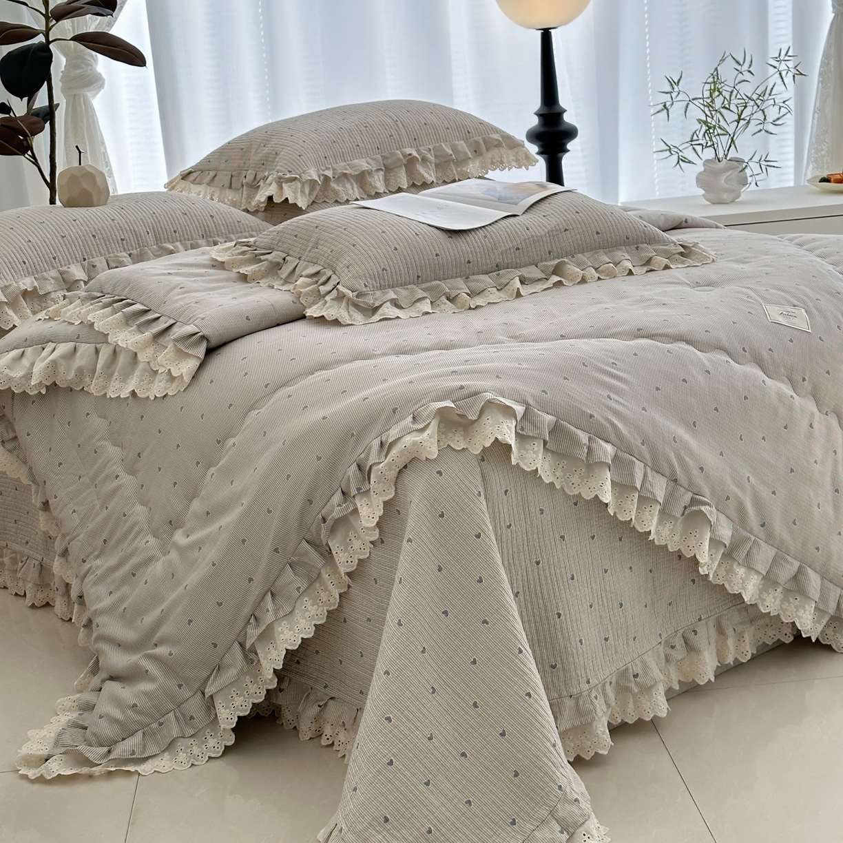 91家纺网 家纺一手货源 找家纺 佰织鑫家居 2026春夏新款全棉纯棉春秋被砂洗床盖款四件套安娜 安娜-心悸