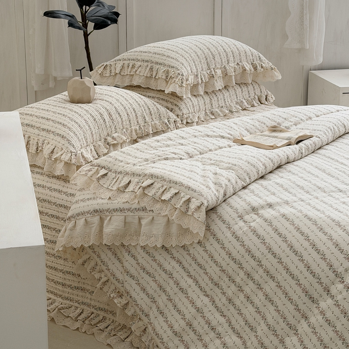 91家纺网 家纺一手货源 找家纺 佰织鑫家居 2026春夏新款全棉纯棉春秋被砂洗床盖款四件套安娜 安娜-花间颂