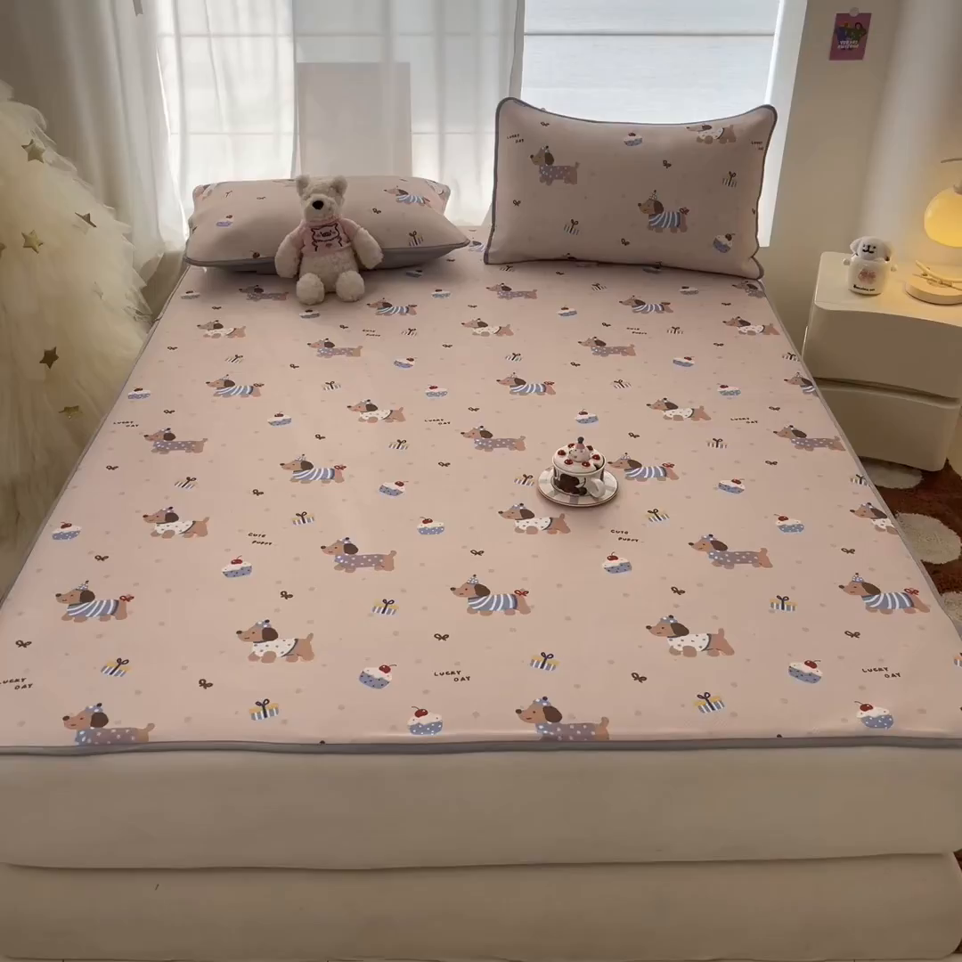 91家纺网 家纺一手货源 找家纺 川悦生活 2026新款小阪冰丝冰丝数码印花凉席大床 席可乐腊肠