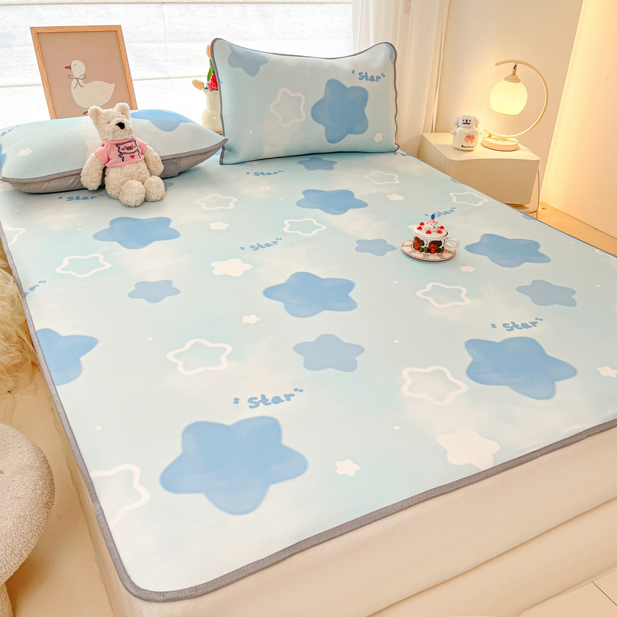 91家纺网 家纺一手货源 找家纺 川悦生活 2026新款小阪冰丝冰丝数码印花凉席大床 席快乐星晴