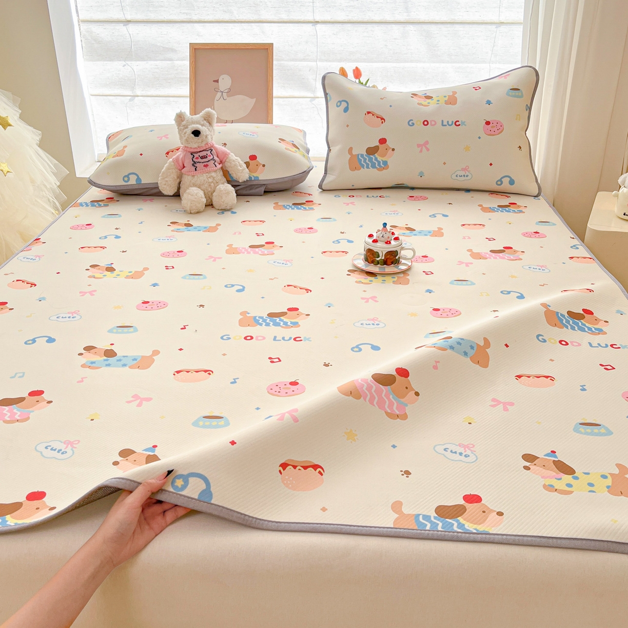 91家纺网 家纺一手货源 找家纺 川悦生活 2026新款小阪冰丝冰丝数码印花凉席大床 席腊肠庄园