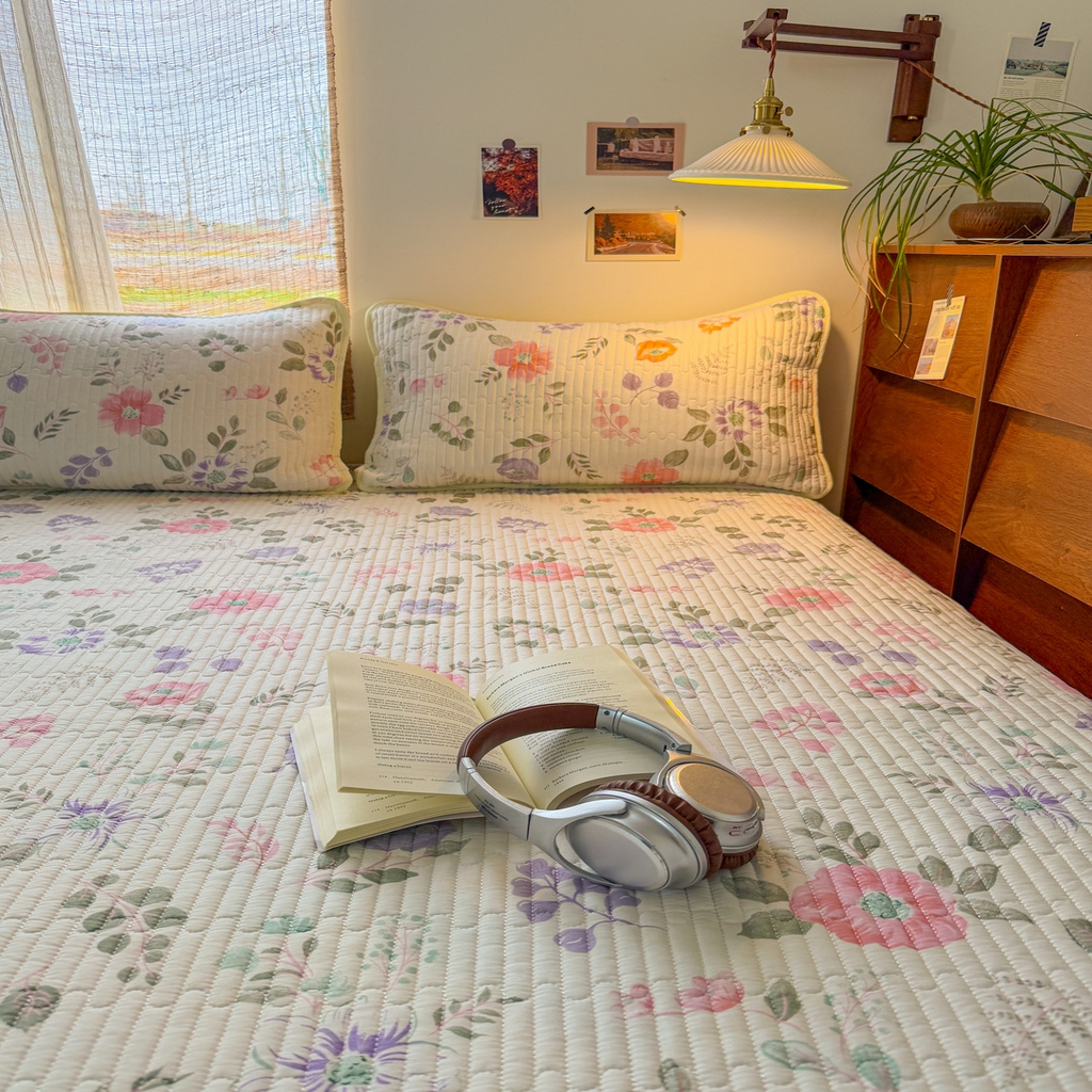 91家纺网 家纺一手货源 找家纺 梵克保罗 2026新款A类小清新四季可用学生宿舍床单  单件夹棉炕盖床盖炕毯三件套 花韵