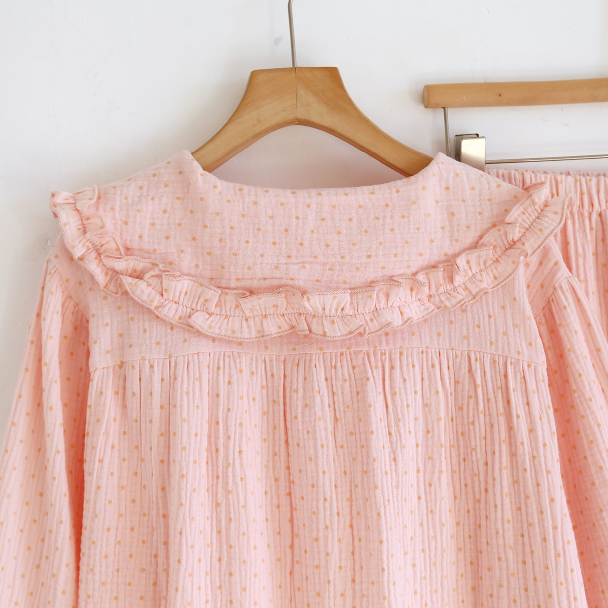 91家纺网 家纺一手货源 找家纺 （总）洛兰沙家居馆 韩版甜美素色木耳边纯棉睡衣女春秋季长袖宽松少女感家居服套装可外穿