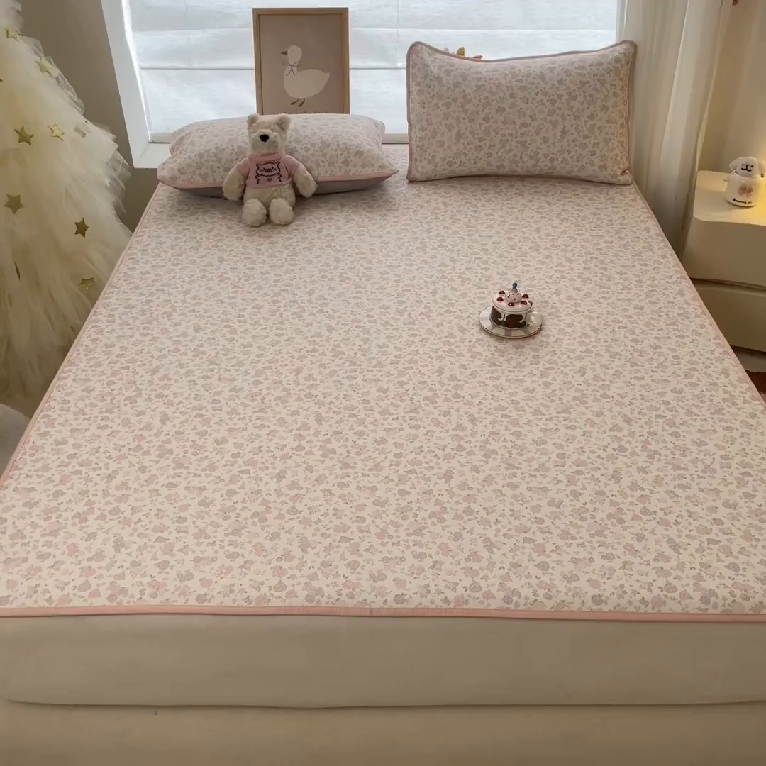 91家纺网 家纺一手货源 找家纺 川悦生活 2026新款小阪冰丝冰丝数码印花凉席大床 席清新花芋