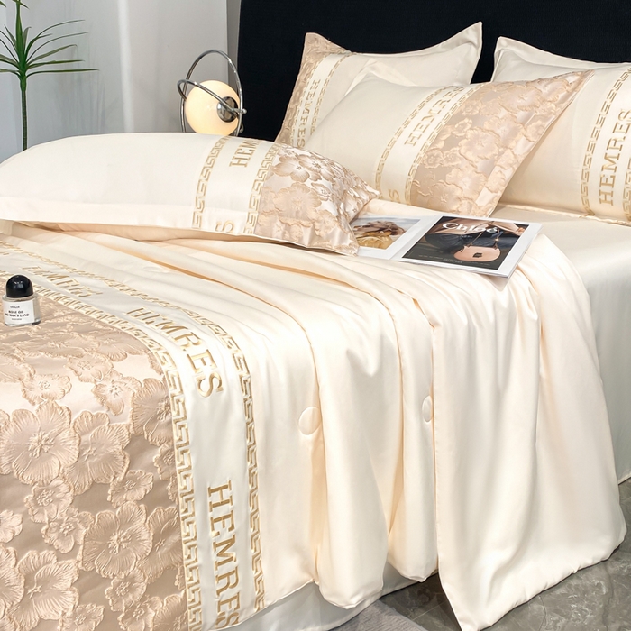 91家纺网 家纺一手货源 找家纺 （总）子曰 2026新款浮雕水洗真丝夏被四件套