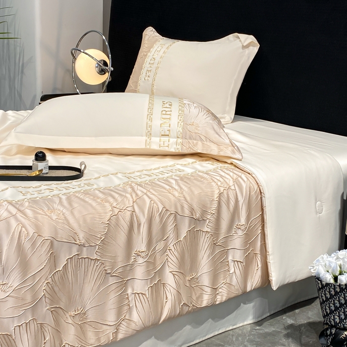 91家纺网 家纺一手货源 找家纺 （总）子曰 2026新款浮雕水洗真丝夏被四件套