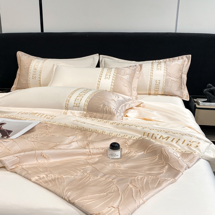 91家纺网 家纺一手货源 找家纺 （总）子曰 2026新款浮雕水洗真丝夏被四件套