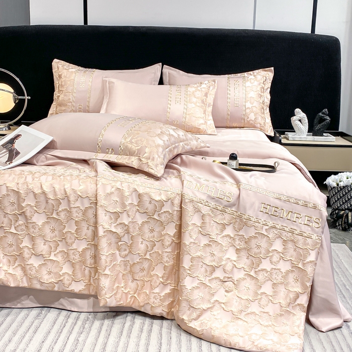 91家纺网 家纺一手货源 找家纺 子曰 2026新款浮雕水洗真丝夏被四件套 花开朵朵-粉