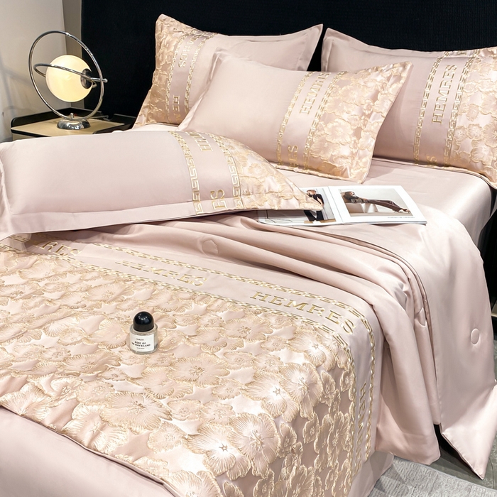 91家纺网 家纺一手货源 找家纺 子曰 2026新款浮雕水洗真丝夏被四件套 花开朵朵-粉