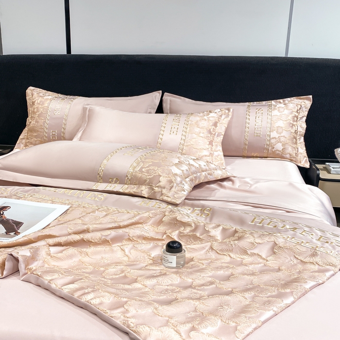 91家纺网 家纺一手货源 找家纺 子曰 2026新款浮雕水洗真丝夏被四件套 花开朵朵-粉