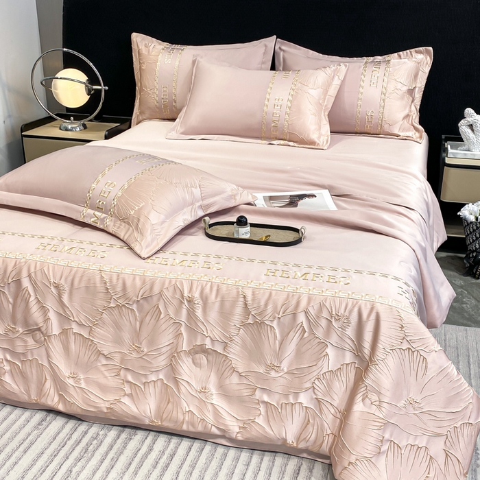 91家纺网 家纺一手货源 找家纺 子曰 2026新款浮雕水洗真丝夏被四件套 花语-粉