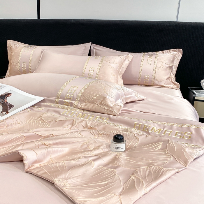 91家纺网 家纺一手货源 找家纺 子曰 2026新款浮雕水洗真丝夏被四件套 花语-粉