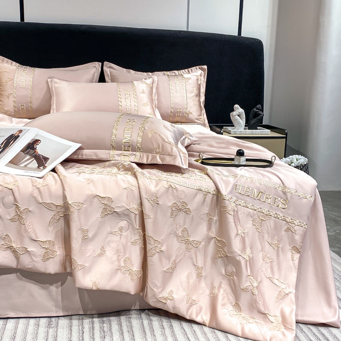 91家纺网 家纺一手货源 找家纺 子曰 2026新款浮雕水洗真丝夏被四件套 醉蝴蝶-粉