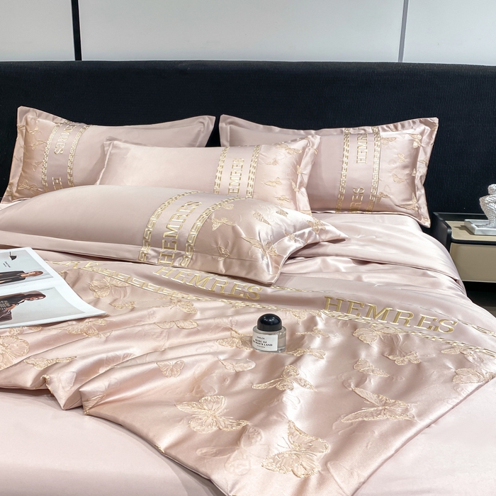 91家纺网 家纺一手货源 找家纺 子曰 2026新款浮雕水洗真丝夏被四件套 醉蝴蝶-粉