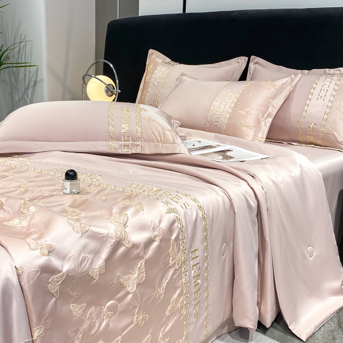 91家纺网 家纺一手货源 找家纺 子曰 2026新款浮雕水洗真丝夏被四件套 醉蝴蝶-粉