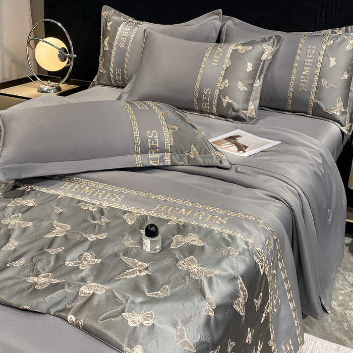 91家纺网 家纺一手货源 找家纺 子曰 2026新款浮雕水洗真丝夏被四件套 醉蝴蝶-灰