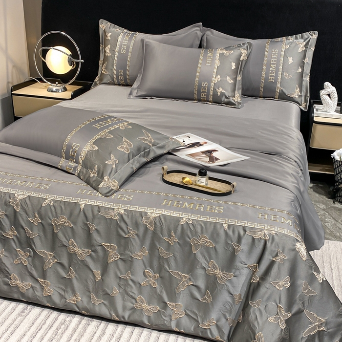 91家纺网 家纺一手货源 找家纺 子曰 2026新款浮雕水洗真丝夏被四件套 醉蝴蝶-灰