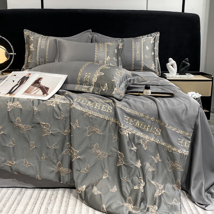 91家纺网 家纺一手货源 找家纺 子曰 2026新款浮雕水洗真丝夏被四件套 醉蝴蝶-灰