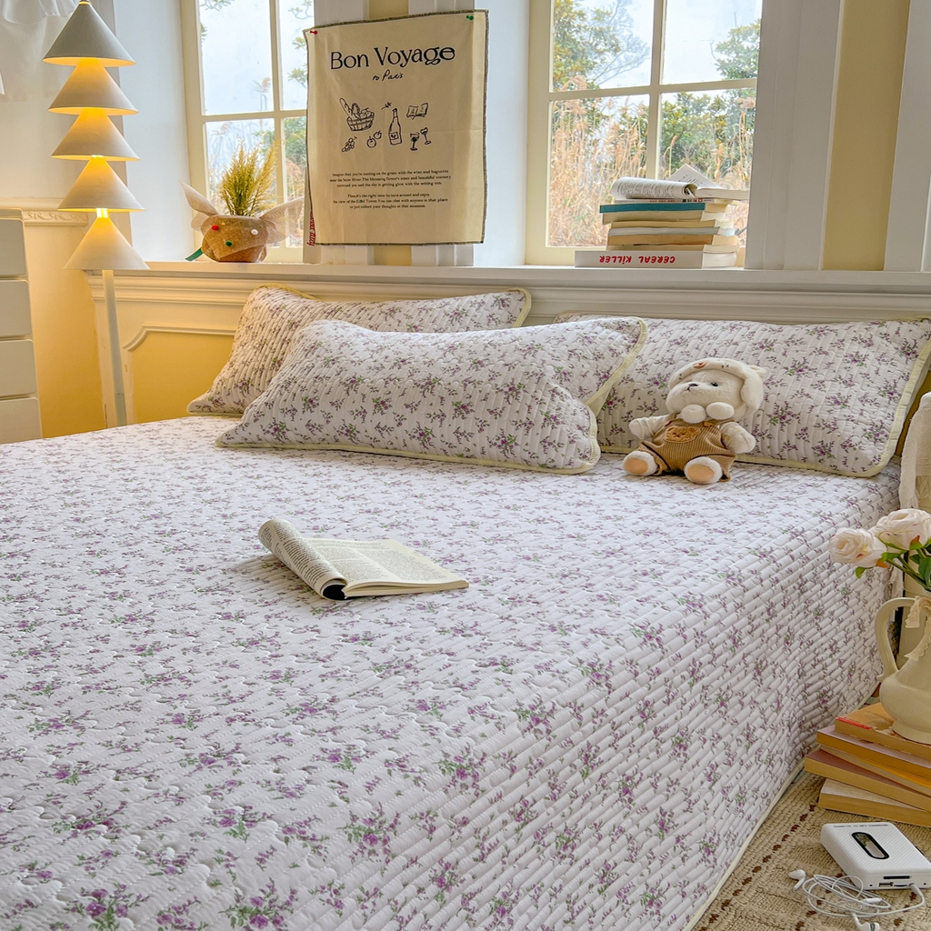 91家纺网 家纺一手货源 找家纺 梵克保罗 2026新款A类小清新四季可用学生宿舍床单  单件夹棉炕盖床盖炕毯三件套 汐春之语