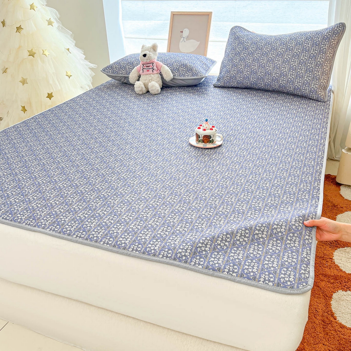 91家纺网 家纺一手货源 找家纺 川悦生活 2026新款小阪冰丝冰丝数码印花凉席大床 席西斯花圃