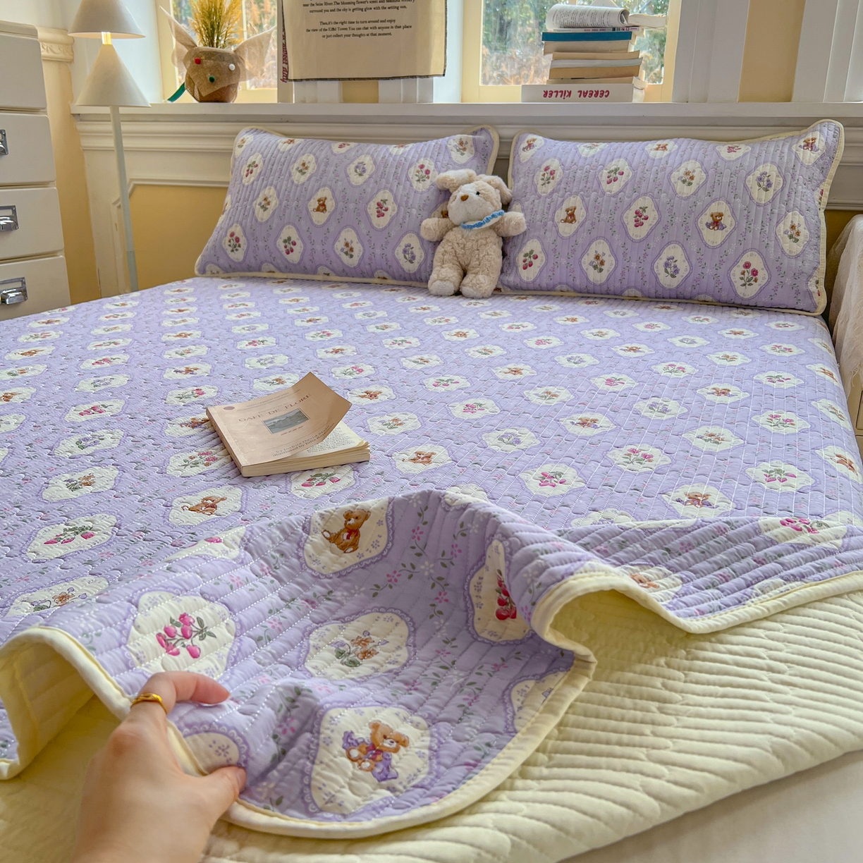 91家纺网 家纺一手货源 找家纺 梵克保罗 2026新款A类小清新四季可用学生宿舍床单  单件夹棉炕盖床盖炕毯三件套 紫韵花开