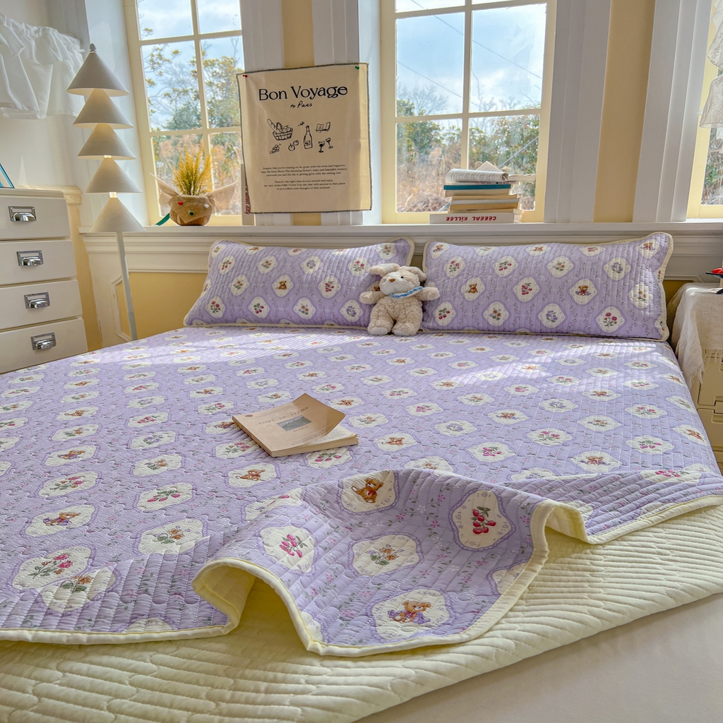 91家纺网 家纺一手货源 找家纺 梵克保罗 2026新款A类小清新四季可用学生宿舍床单  单件夹棉炕盖床盖炕毯三件套 紫韵花开