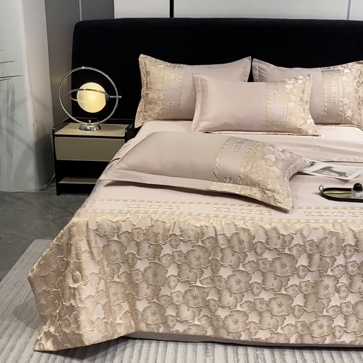 91家纺网 家纺一手货源 找家纺 子曰 2026新款浮雕水洗真丝夏被四件套 花开朵朵-粉