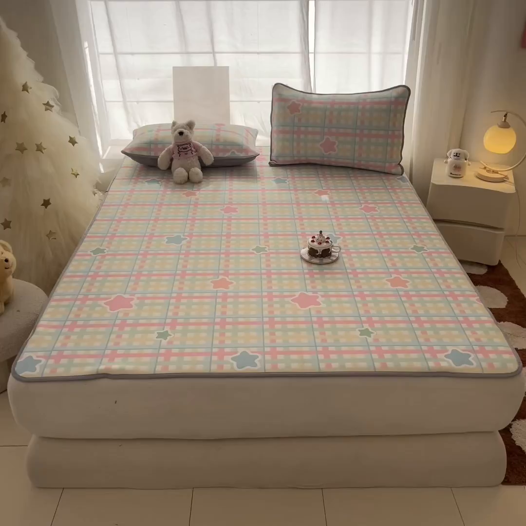 91家纺网 家纺一手货源 找家纺 川悦生活 2026新款小阪冰丝冰丝数码印花凉席大床 席杏仁小星星