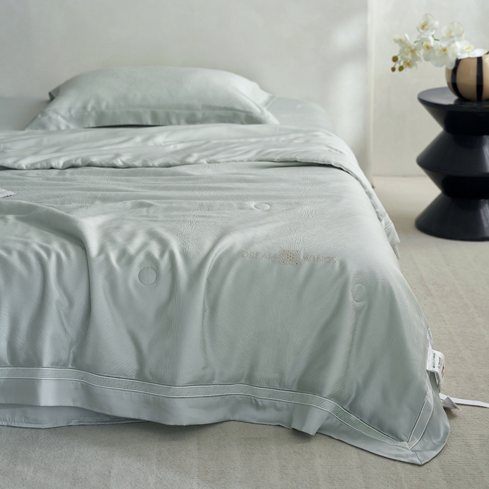 91家纺网 家纺一手货源 找家纺 丽笙被芯 2026春夏新款A类兰精天丝提花夏被夏凉被空调被（老款延续） 耳鱼青